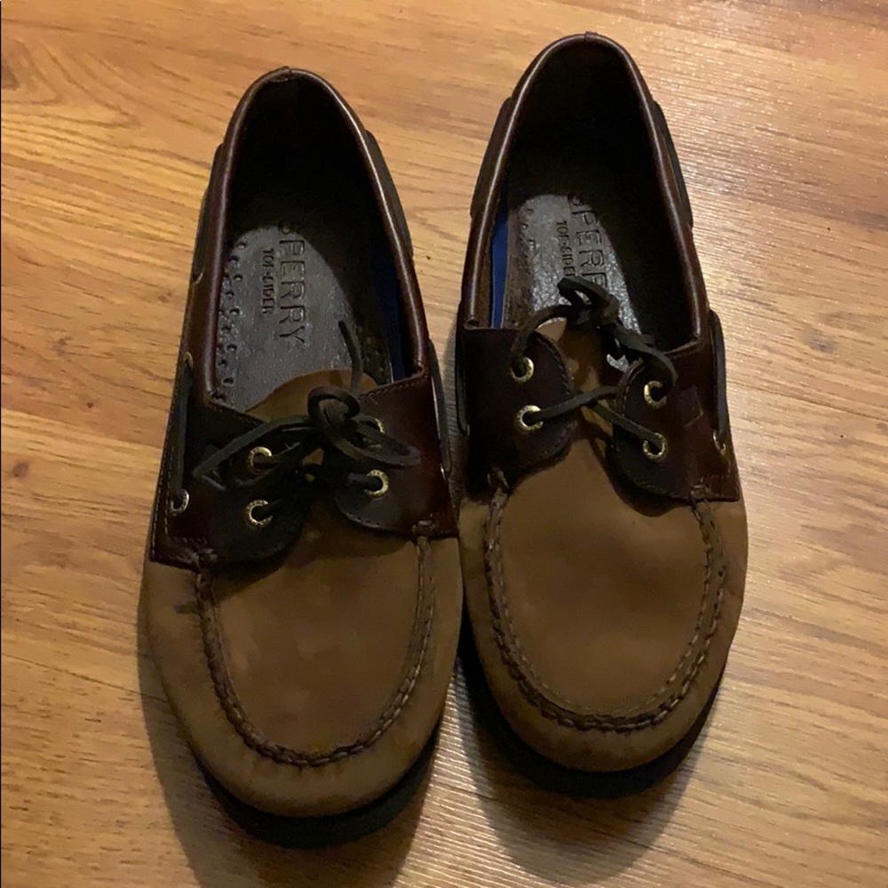 Sperry boat shoes - brand new!